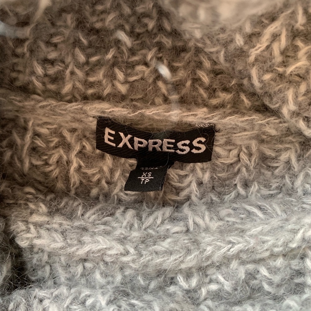 Women’s sweater